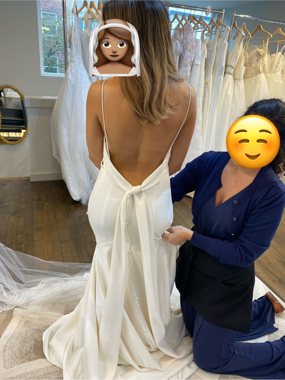 Allure Bridals Cream V-Neck Backless Gown with Buttons NEW UNALTERED